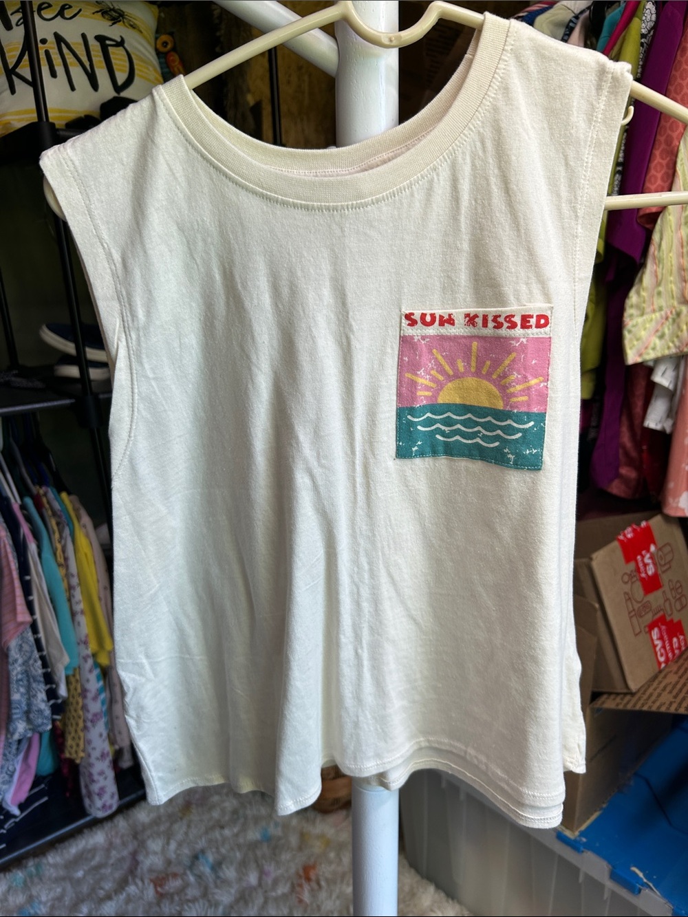 Electric Pink Cream 'Sun Kissed' Short Sleeve Tee - Sun Graphic Size M